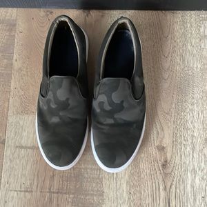 Steve Madden camo shoe